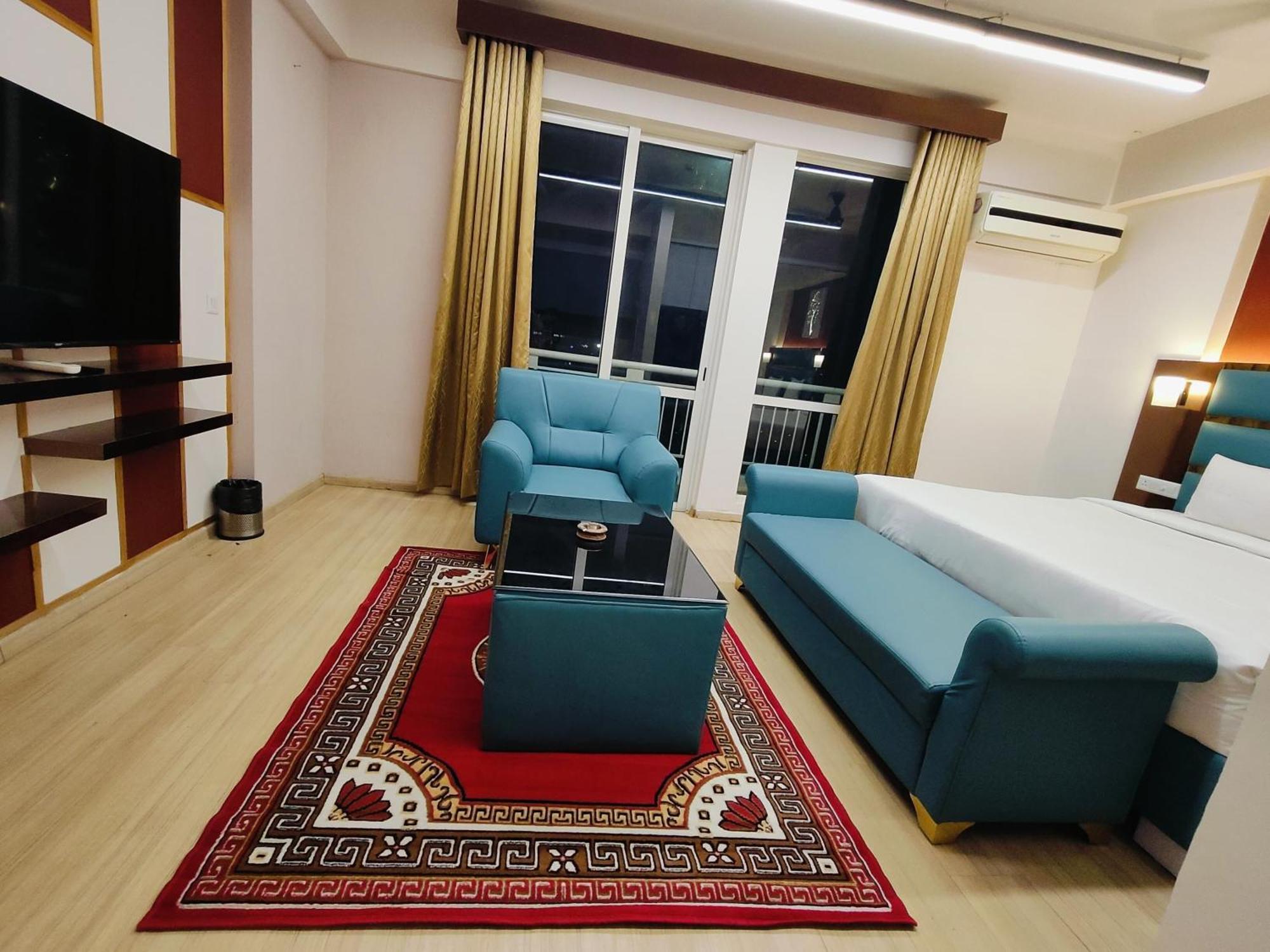 אפרטהוטל The Grace Residency - Gomtinagar, לקנאו מראה חיצוני תמונה