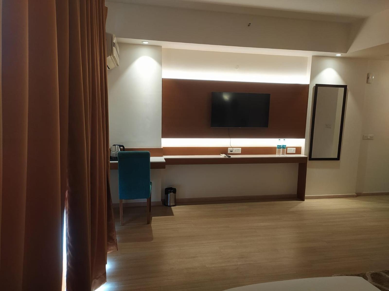 אפרטהוטל The Grace Residency - Gomtinagar, לקנאו מראה חיצוני תמונה